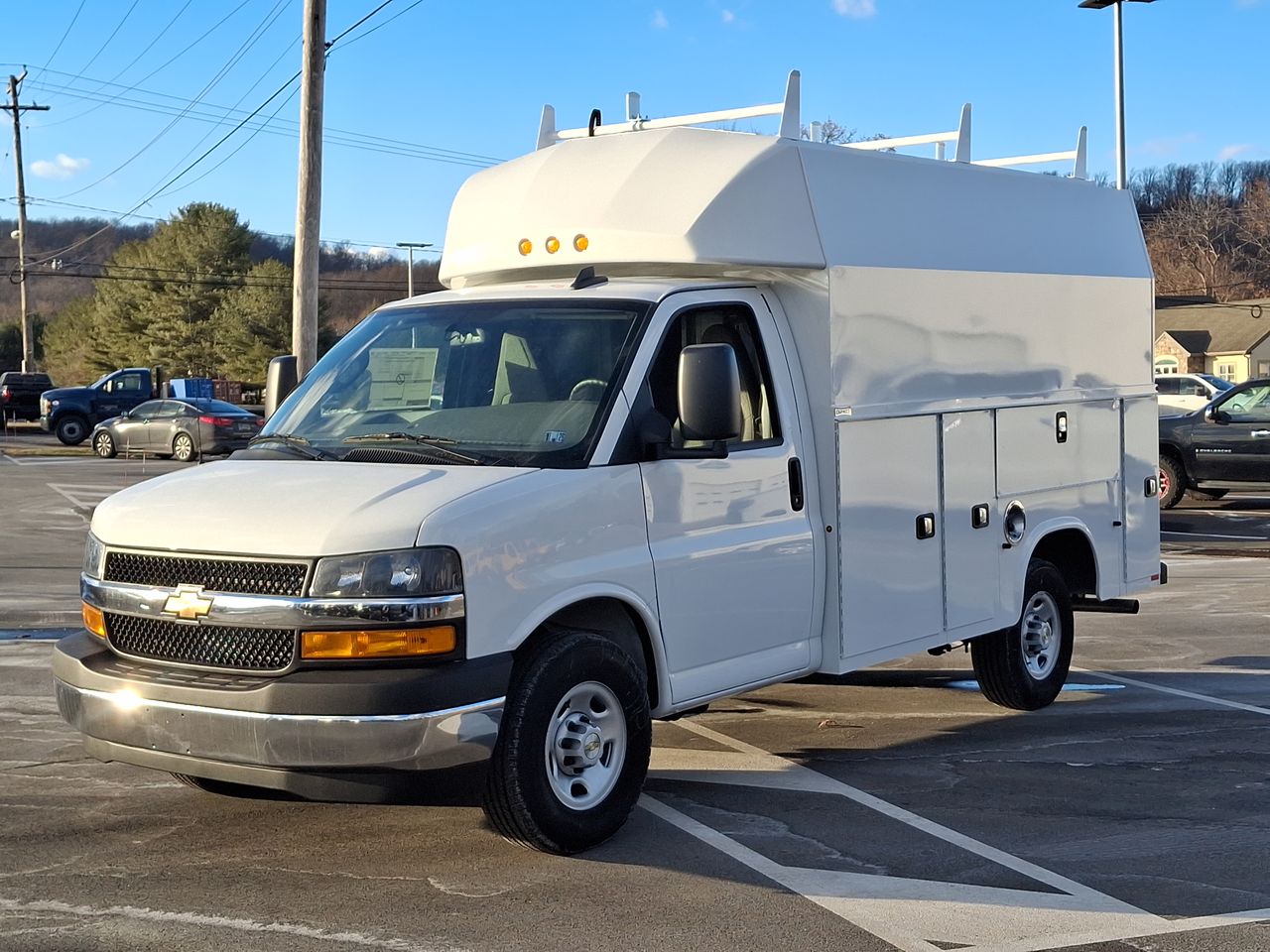2024 Chevrolet Express Cutaway 3500 1WT