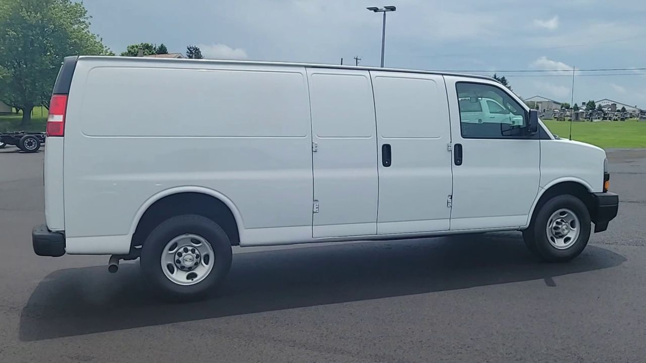 2021 Chevrolet Express Cargo 2500 WT