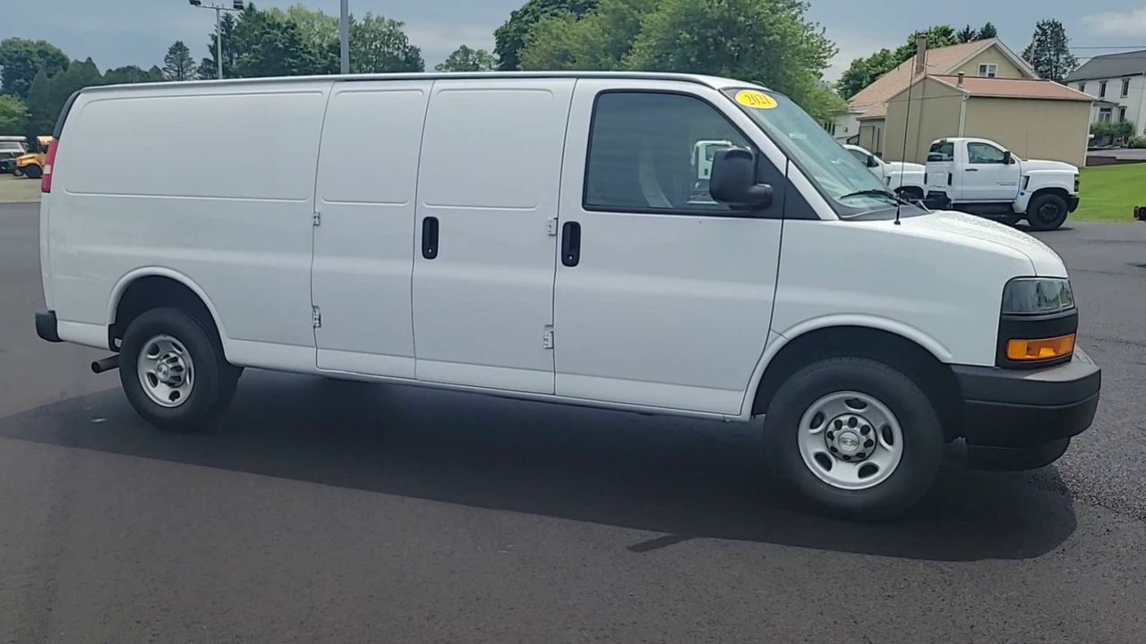 2021 Chevrolet Express Cargo 2500 WT