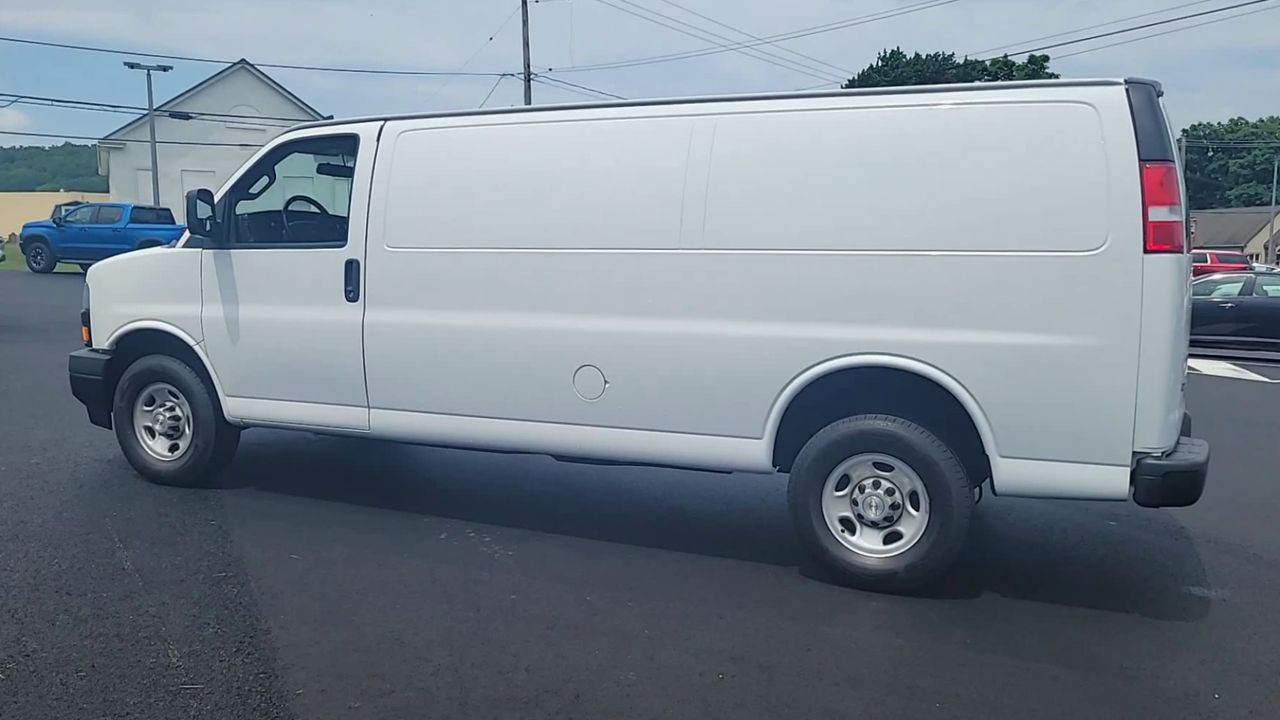 2021 Chevrolet Express Cargo 2500 WT