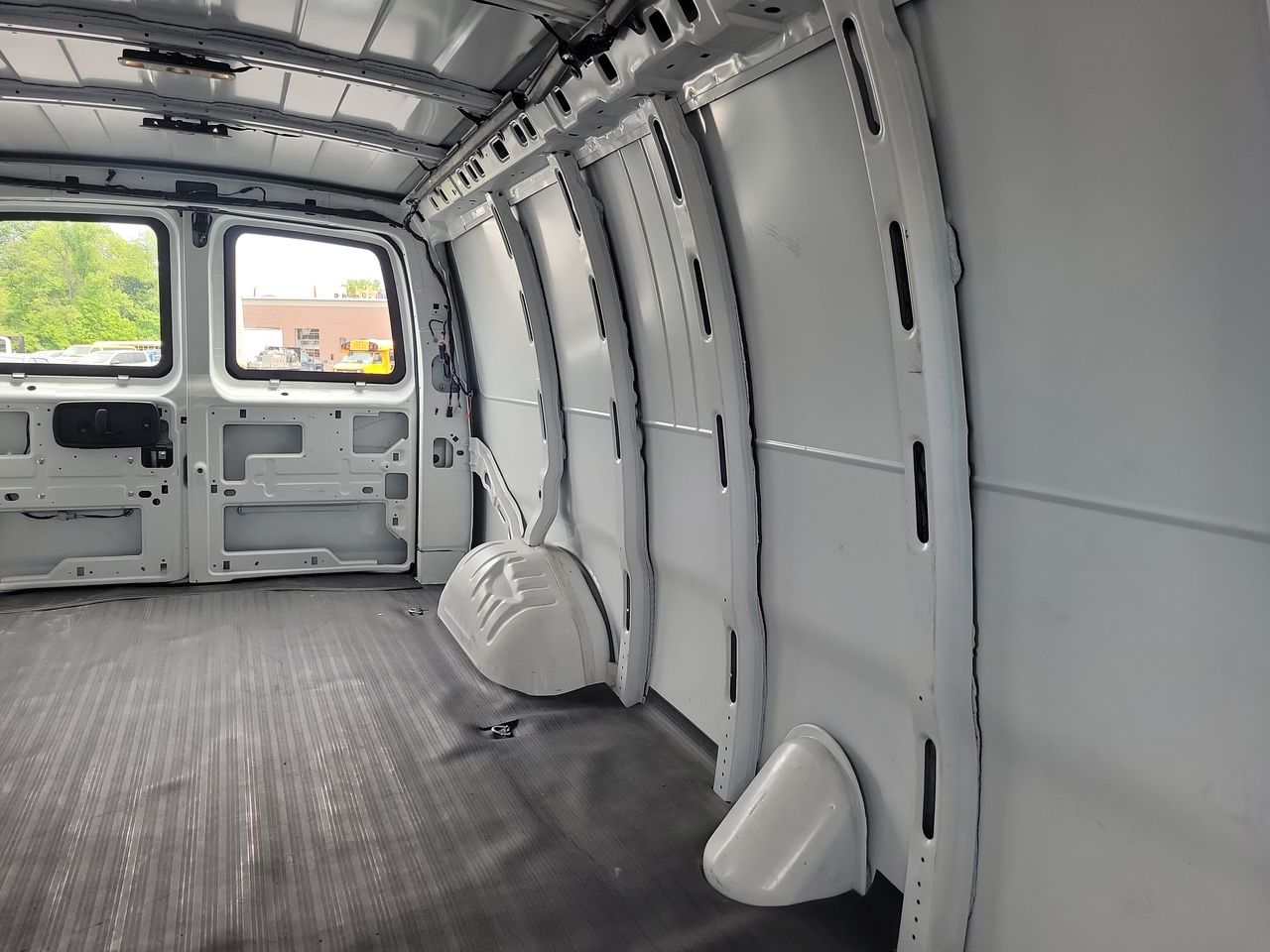 2021 Chevrolet Express Cargo 2500 WT