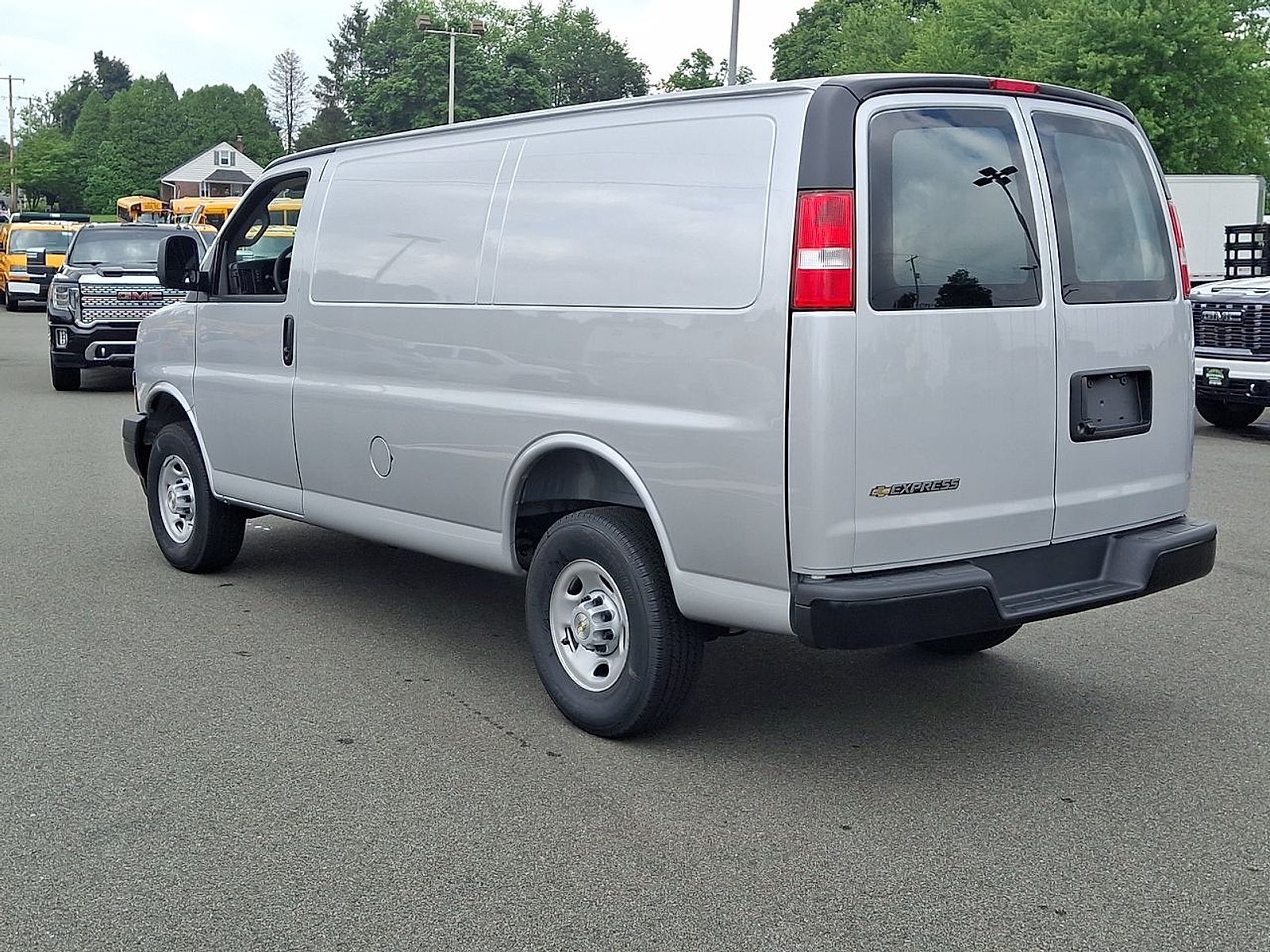 2026 Chevrolet Express Cargo WT