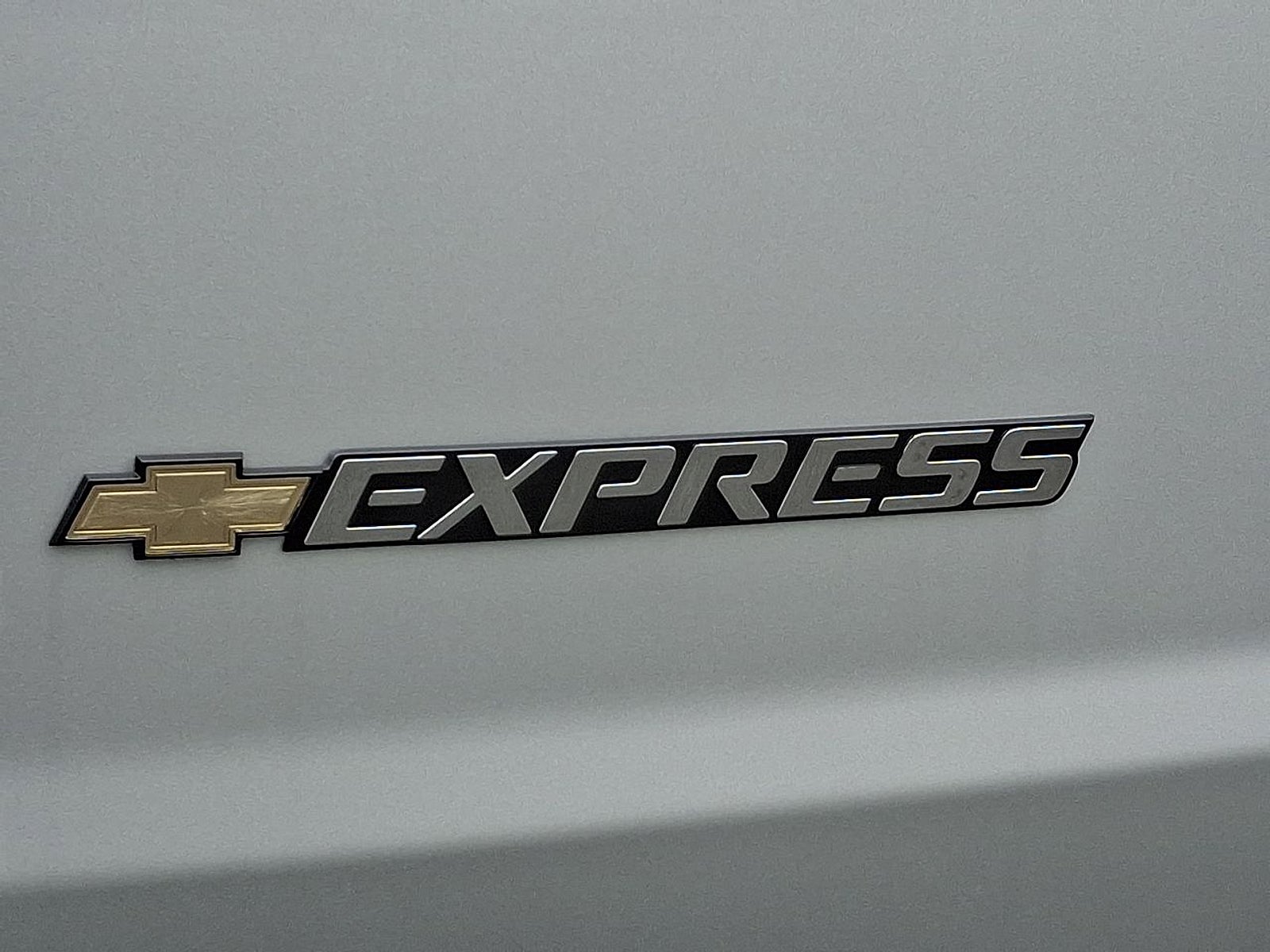 2026 Chevrolet Express Cargo WT