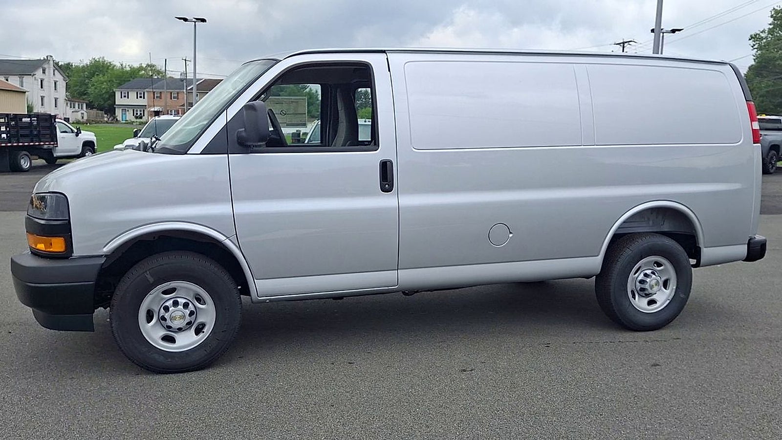 2026 Chevrolet Express Cargo WT