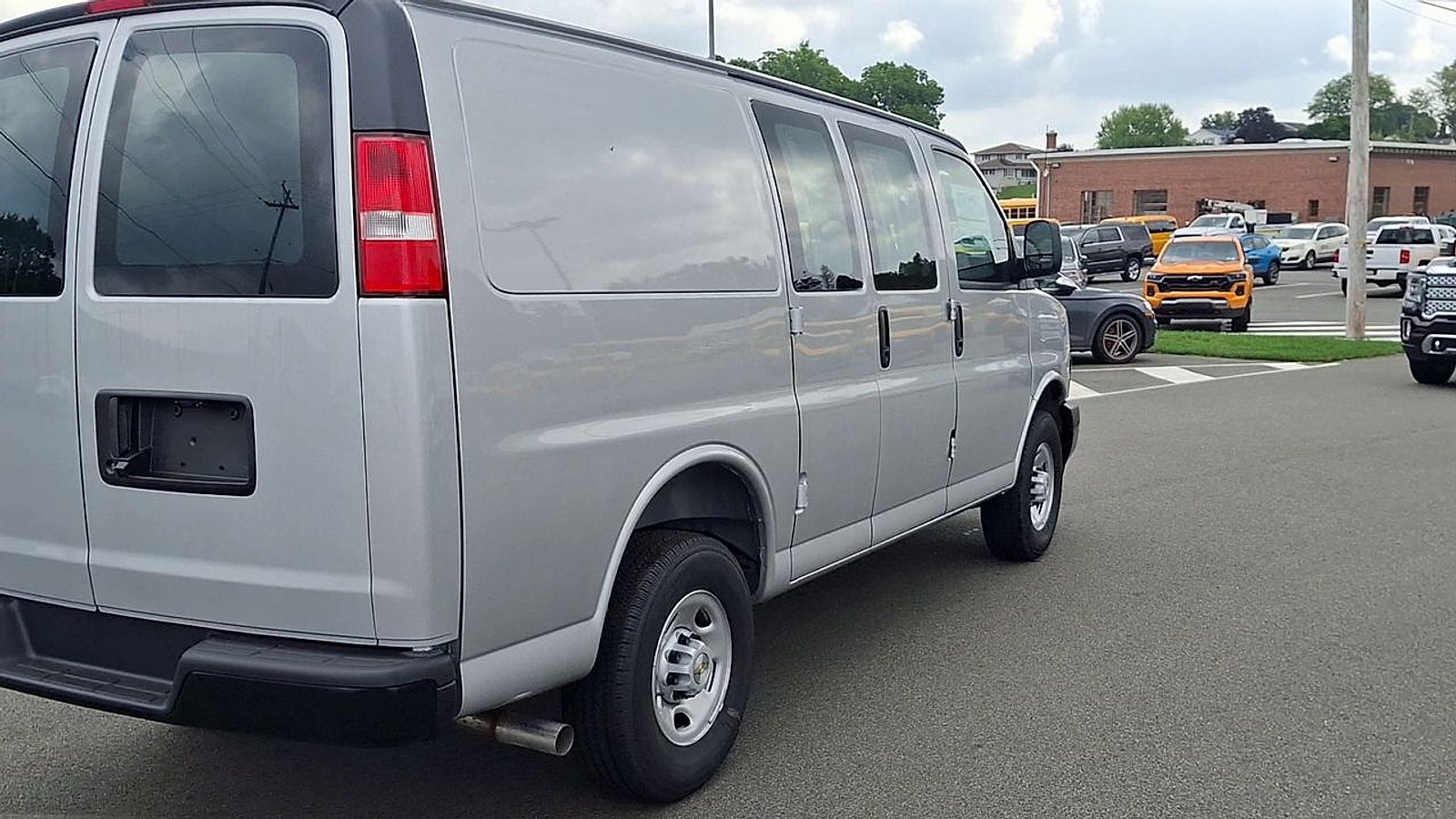 2026 Chevrolet Express Cargo WT