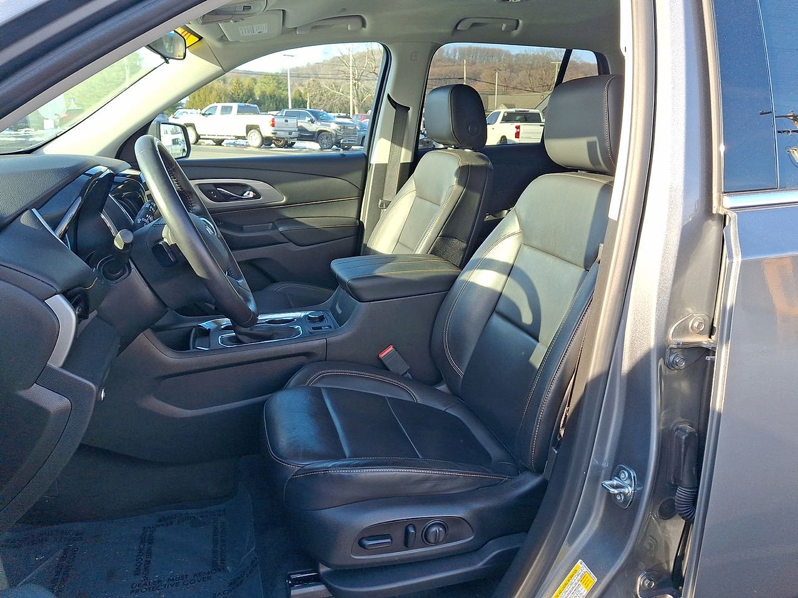 2021 Chevrolet Traverse LT Leather