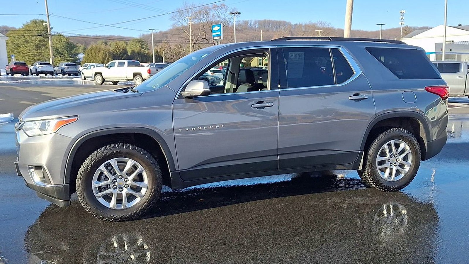2021 Chevrolet Traverse LT Leather