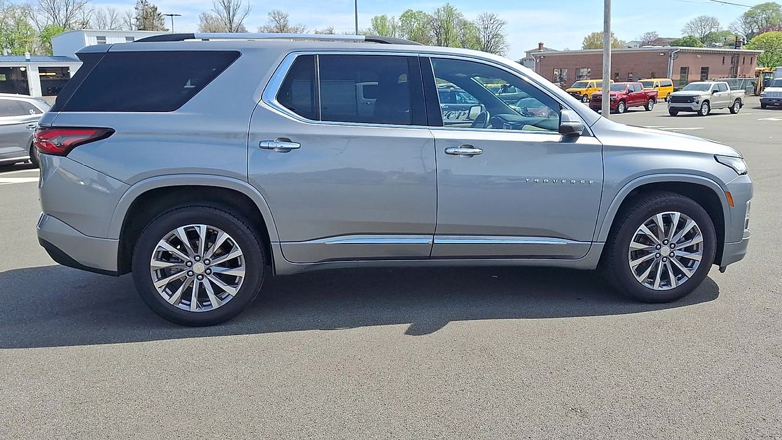 2023 Chevrolet Traverse Premier