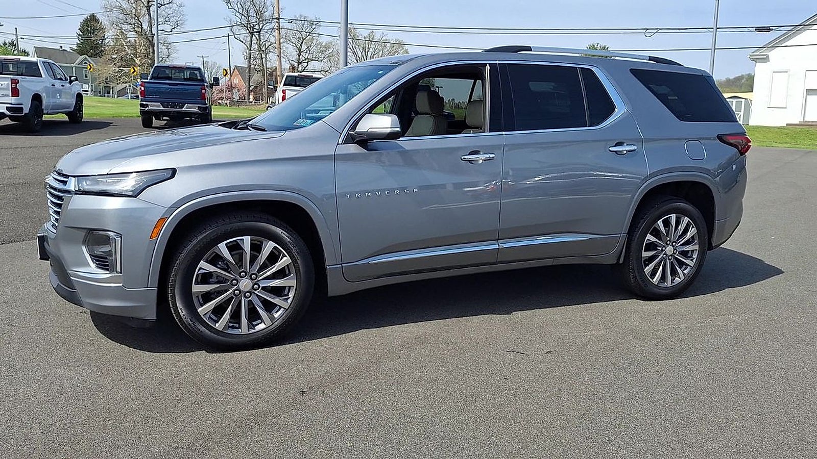 2023 Chevrolet Traverse Premier