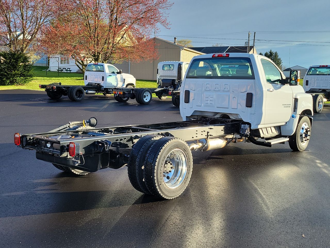 2023 Chevrolet Silverado 5500 HD Work Truck