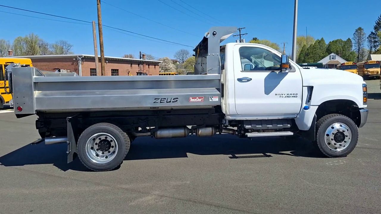 2024 Chevrolet Silverado 5500 HD Work Truck