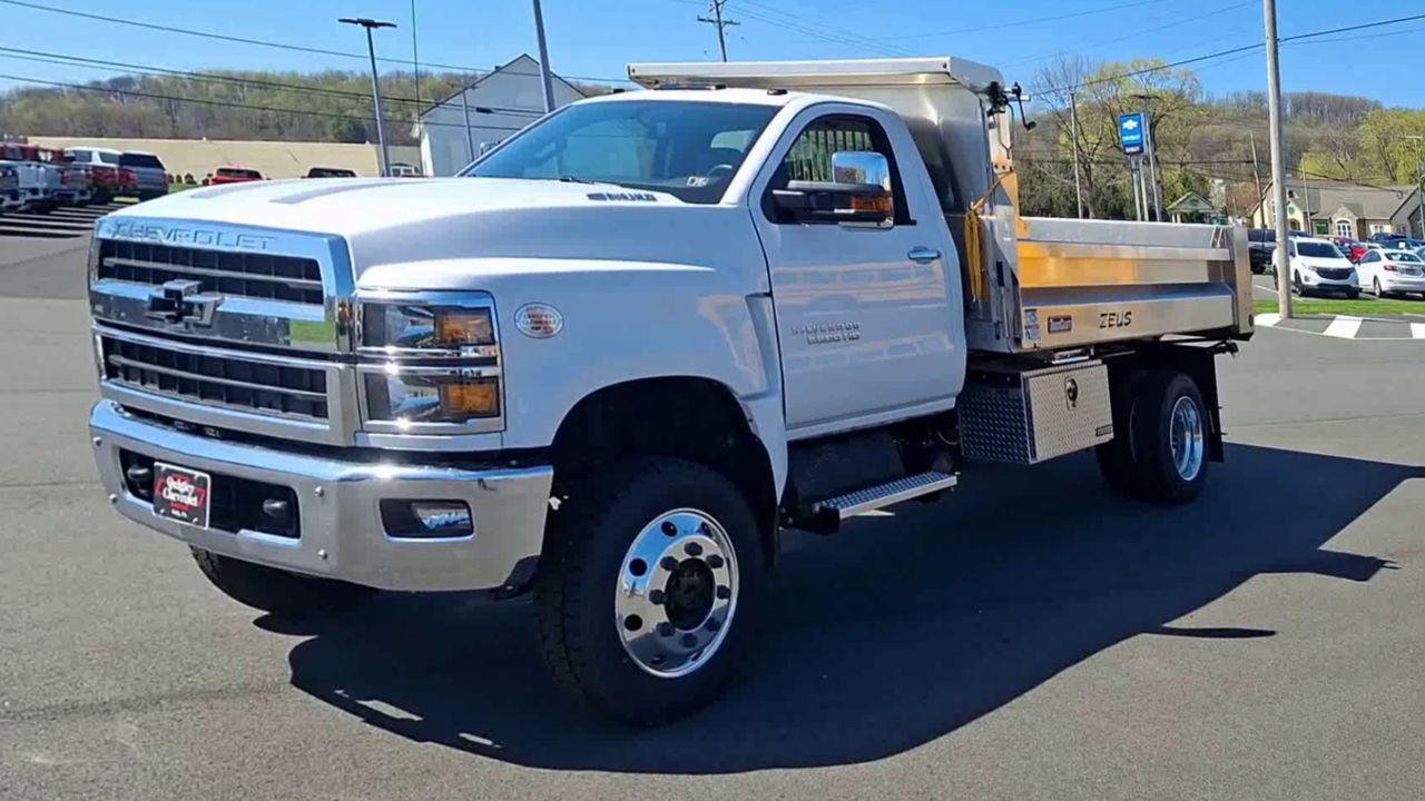 2024 Chevrolet Silverado 5500 HD Work Truck