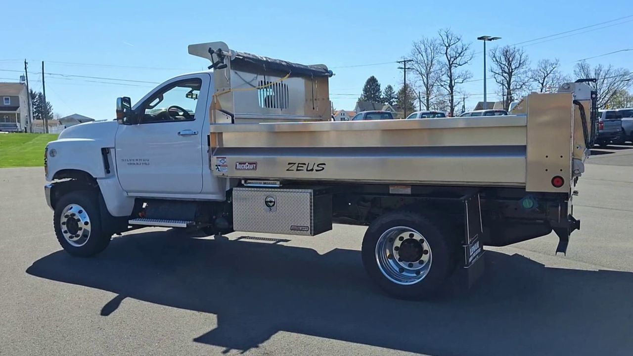2024 Chevrolet Silverado 5500 HD Work Truck