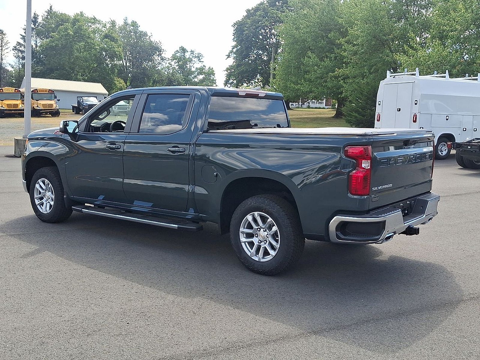 2025 Chevrolet Silverado 1500 LT