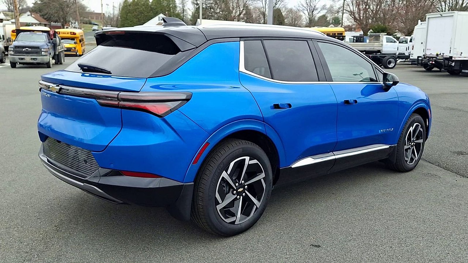 2025 Chevrolet Equinox EV LT