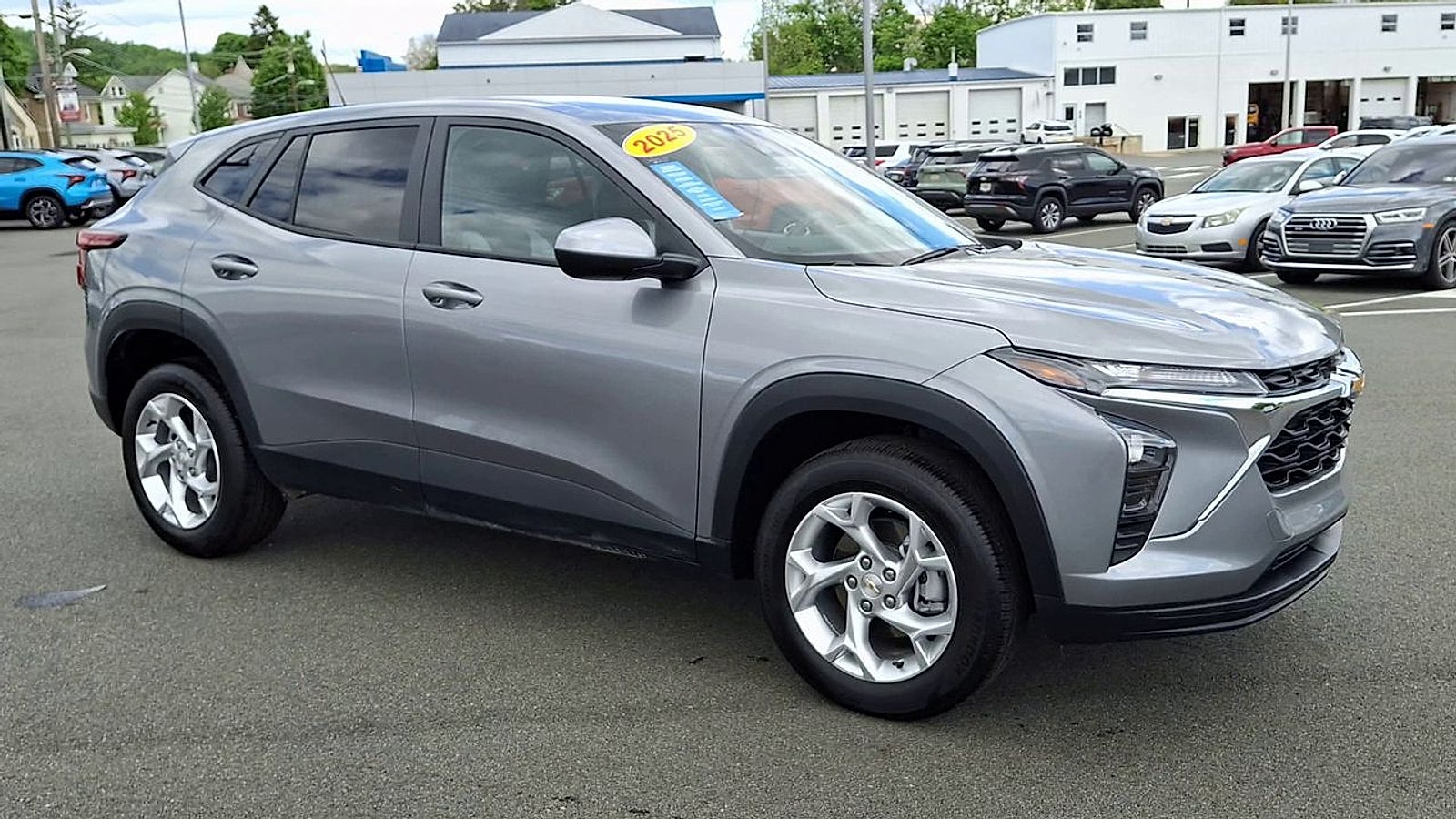 2025 Chevrolet Trax LS