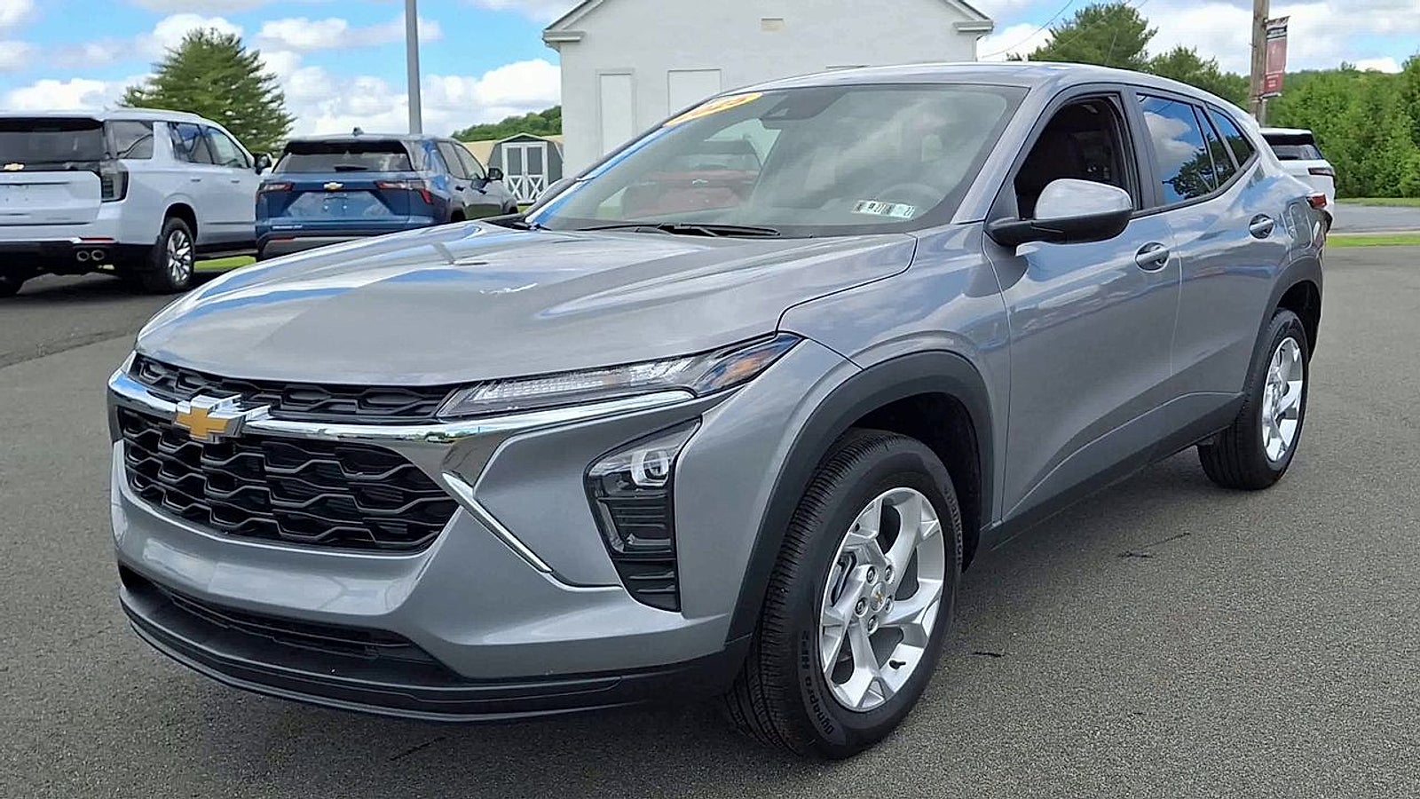 2025 Chevrolet Trax LS