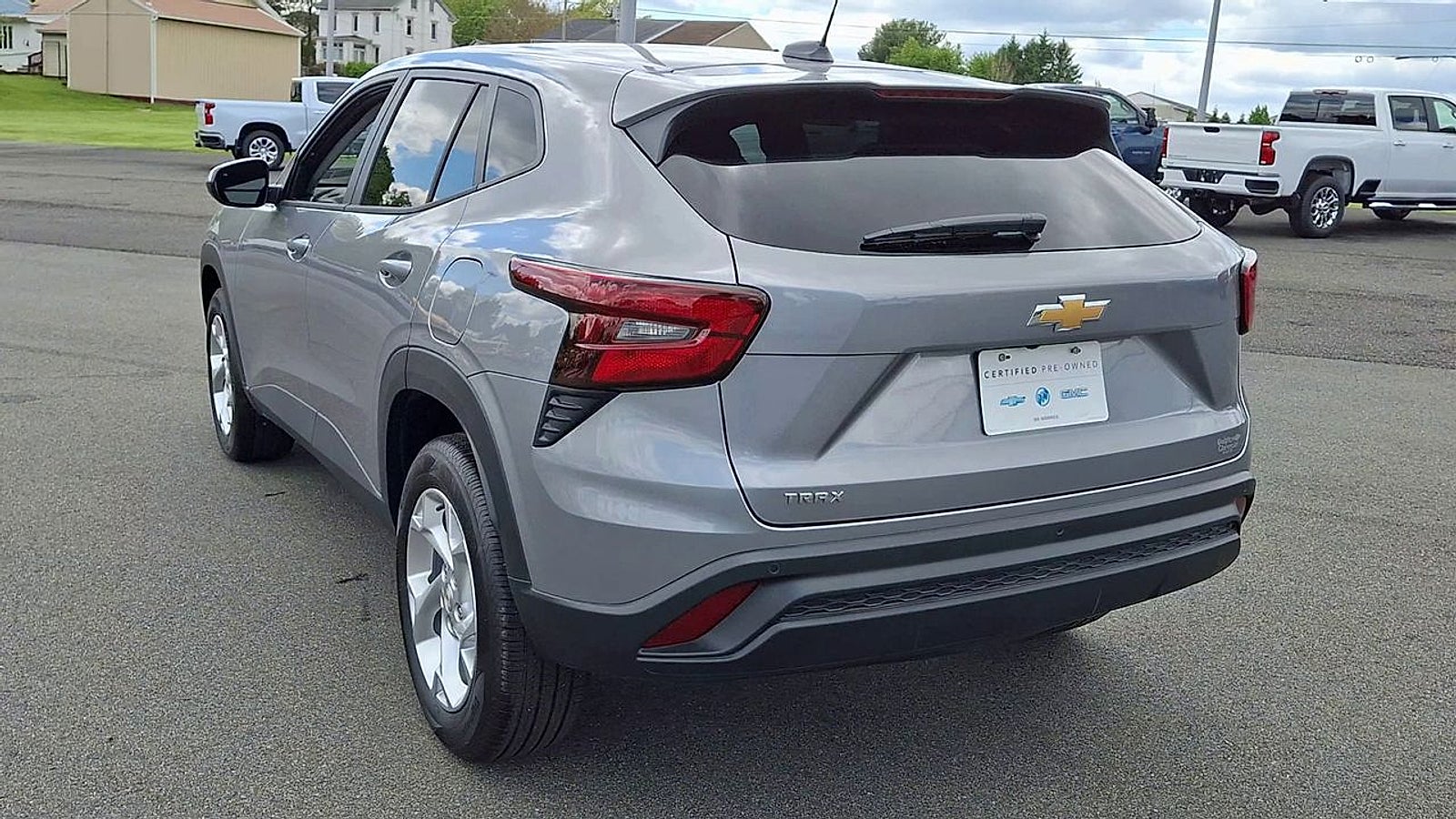 2025 Chevrolet Trax LS