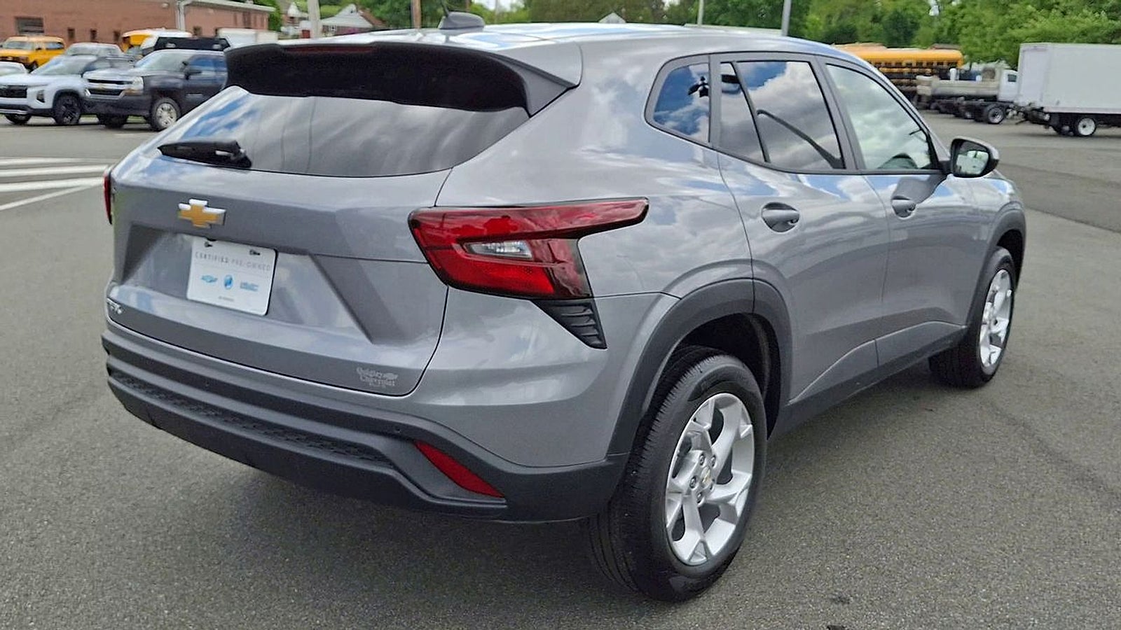 2025 Chevrolet Trax LS
