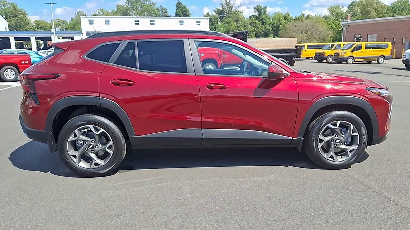 2025 Chevrolet Trax LT