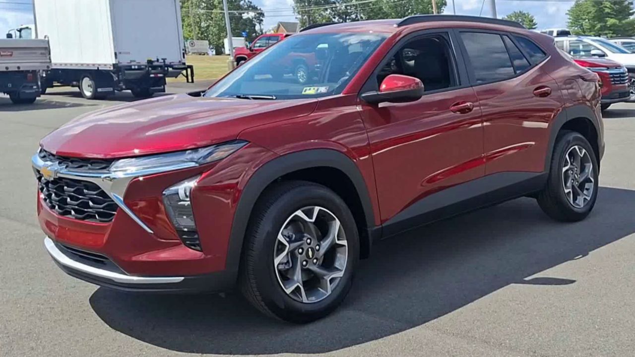 2025 Chevrolet Trax LT