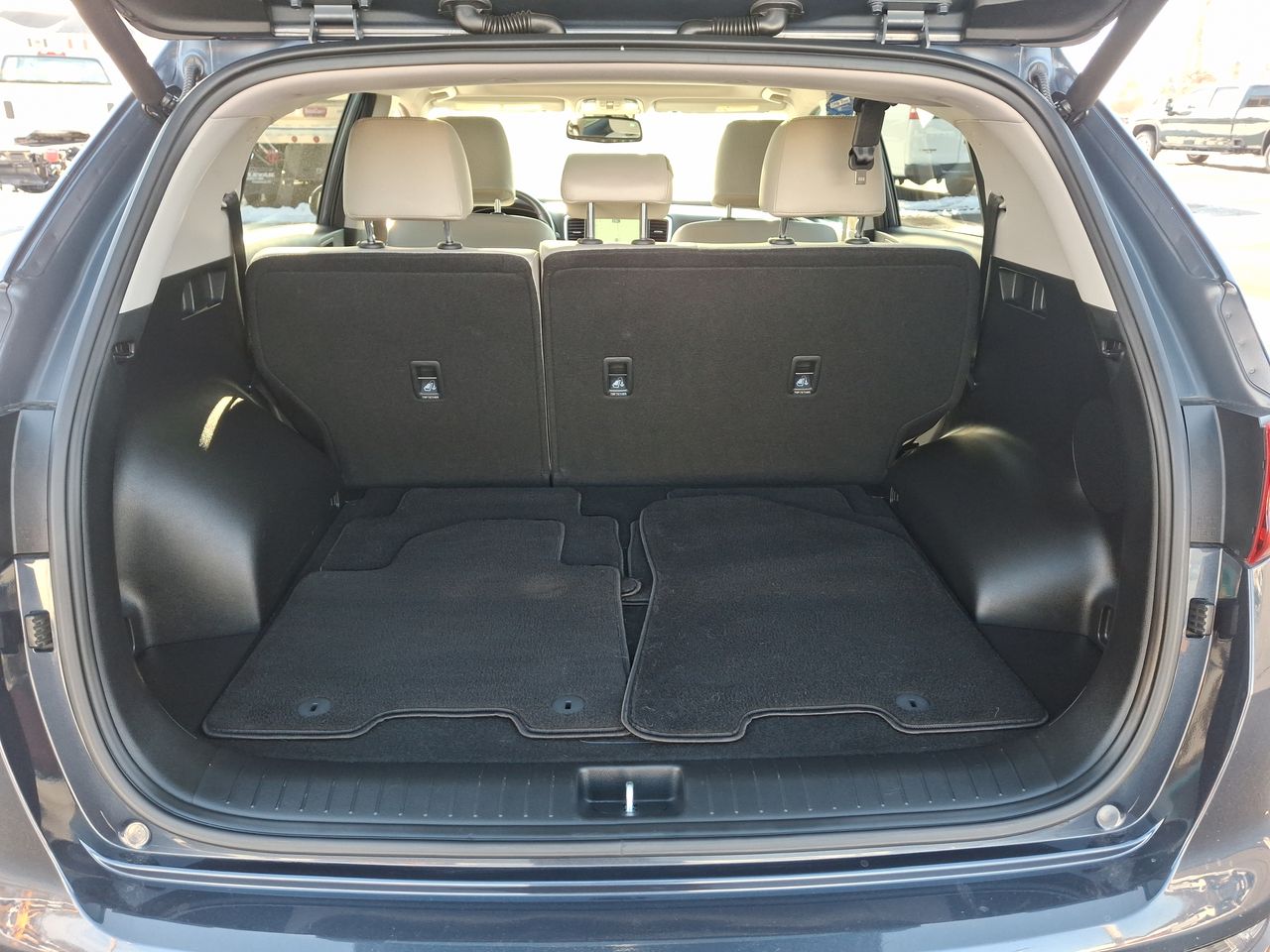 2022 Kia Sportage EX